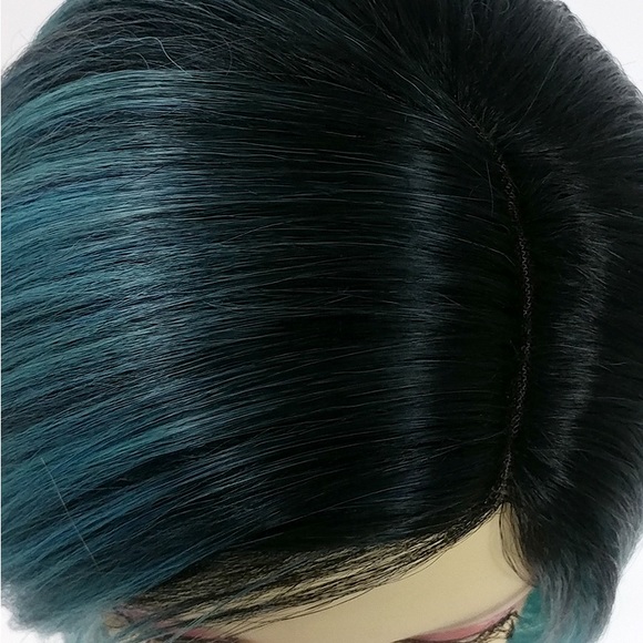 Blue lace front heat safe bob wig - Picture 6 of 12